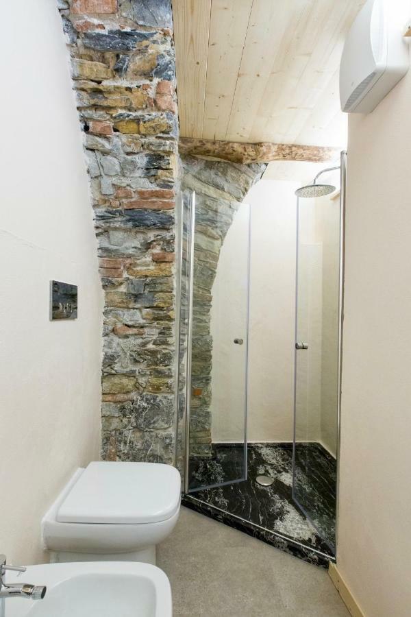 Rock & Wood - Apartment & Room Специя Екстериор снимка