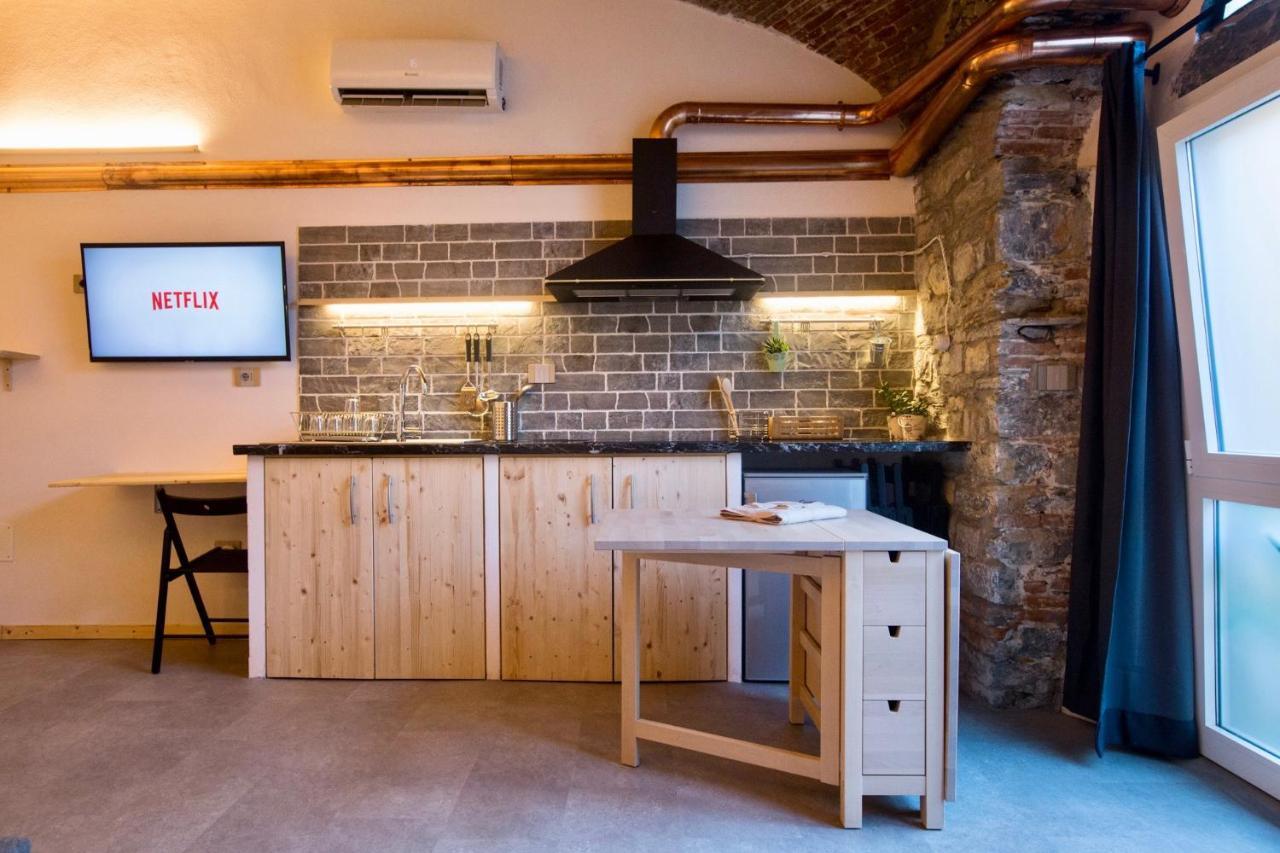 Rock & Wood - Apartment & Room Специя Екстериор снимка